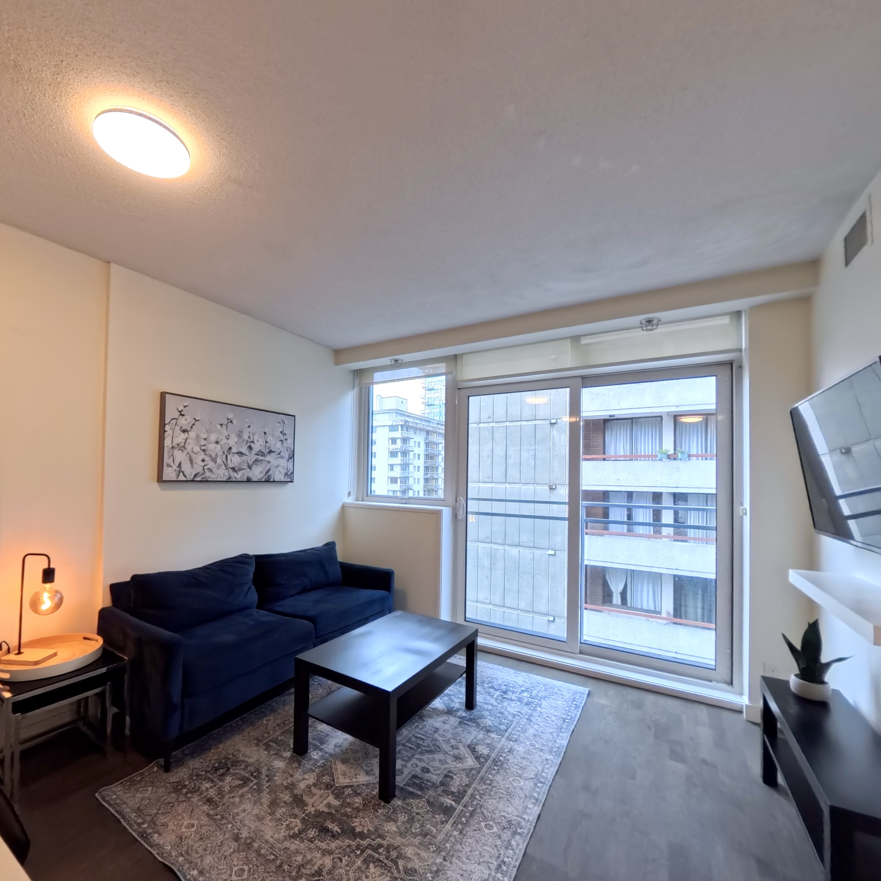 1009 Harwood Street - 811